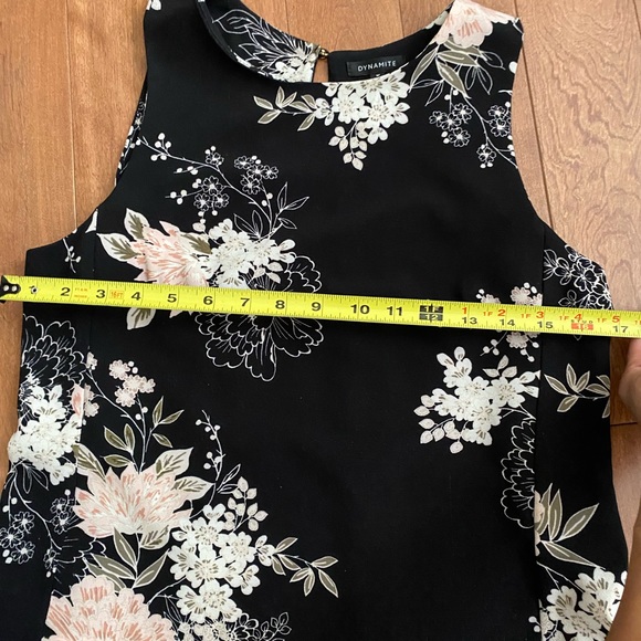 Cute floral pattern sleeveless top - Picture 5 of 5